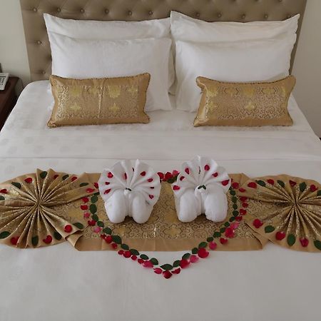 Pacific Hotel يانغون المظهر الخارجي الصورة
