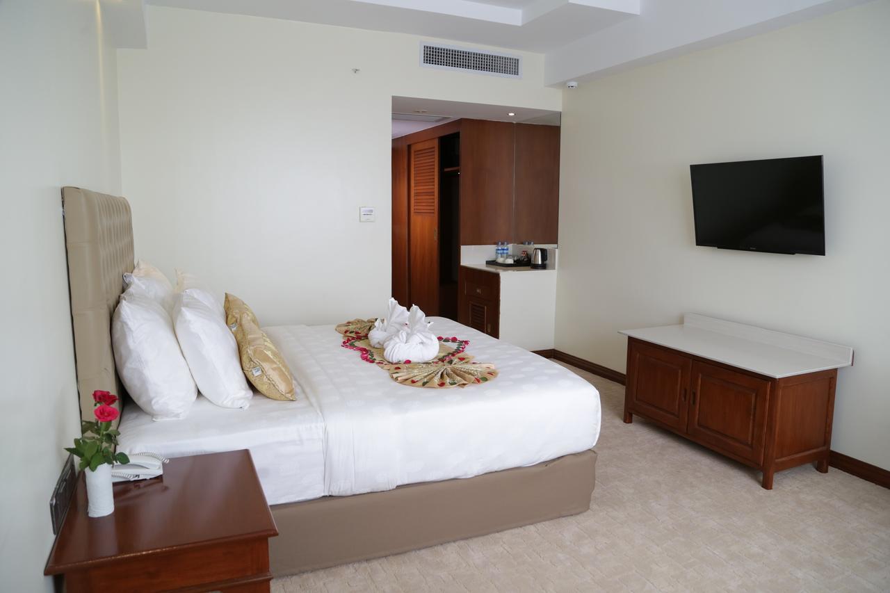 Pacific Hotel يانغون المظهر الخارجي الصورة